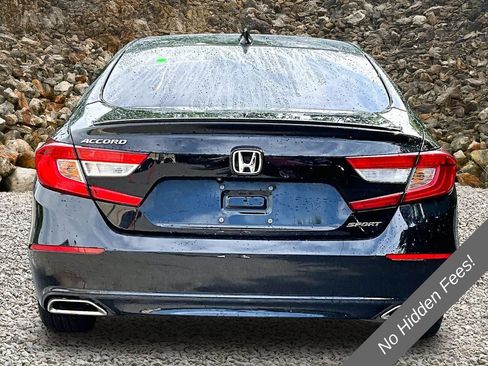 Used 2018 Honda Accord Sport image 4