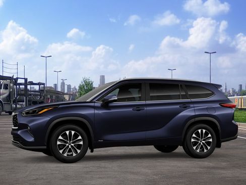New 2026 Toyota Highlander XLE image 3