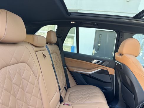 Used 2024 BMW X5 sDrive40i w/ Premium Package RWD image 30