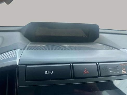 Used 2022 Subaru Ascent Premium w/ Convenience Package AWD/4WD image 12