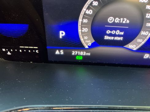 Certified 2022 Volkswagen Taos SE w/ Panoramic Sunroof Package FWD image 20