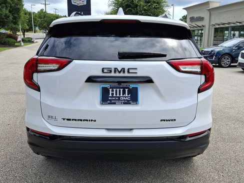 Certified 2023 GMC Terrain SLE w/ Driver Convenience Package AWD/4WD image 23