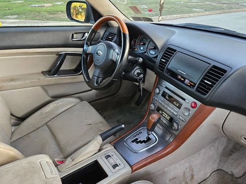 Used 2005 Subaru Outback 3.0R image 23