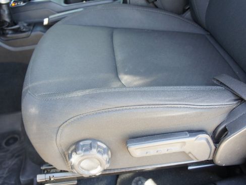 Used 2023 Jeep Wrangler Unlimited image 35