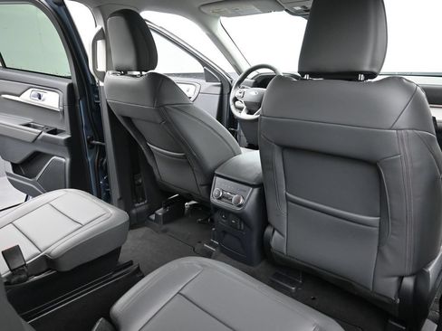 New 2026 Ford Explorer Active w/ Active Comfort Package RWD image 12