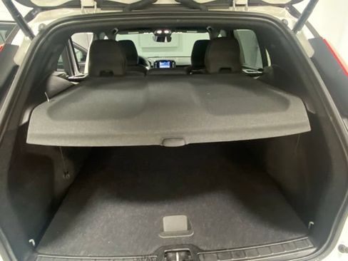 Used 2023 Volvo XC40 Recharge Core AWD/4WD image 8