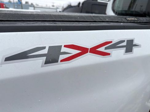 Used 2023 Chevrolet Silverado 1500 LT image 40