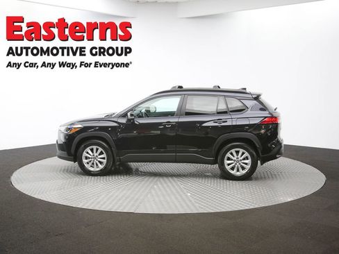 Used 2022 Toyota Corolla Cross LE image 57