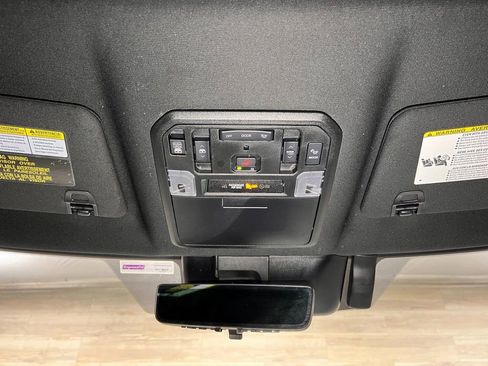 Used 2024 Toyota Tundra Platinum AWD/4WD image 19