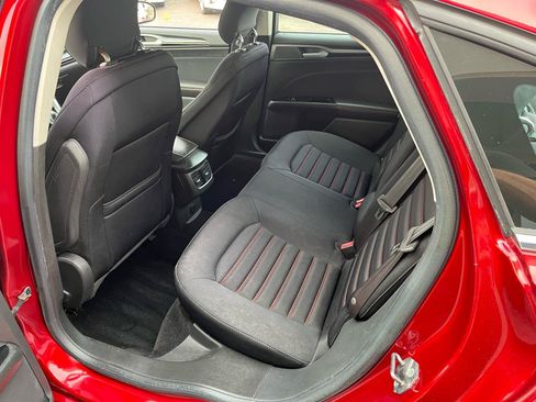 Used 2013 Ford Fusion SE FWD image 24