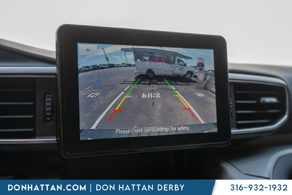 Used 2023 Ford Explorer XLT w/ Equipment Group 202A AWD/4WD image 21