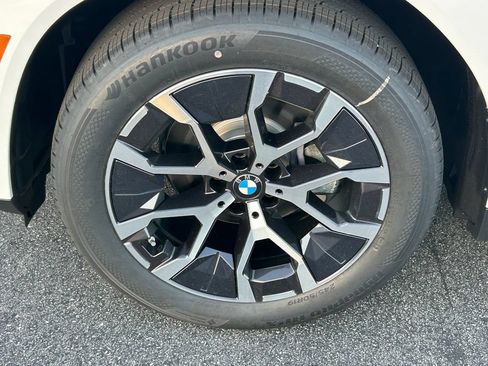 New 2026 BMW X3 xDrive30i w/ Premium Package AWD/4WD image 9