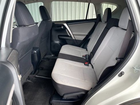 Used 2018 Toyota RAV4 XLE w/ Plus Extra Value Package AWD/4WD image 15