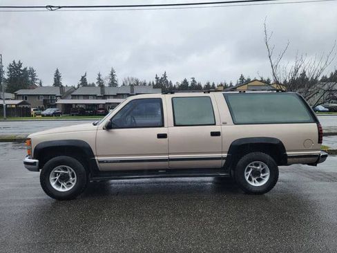 Used 1993 Chevrolet Suburban 2500 image 8