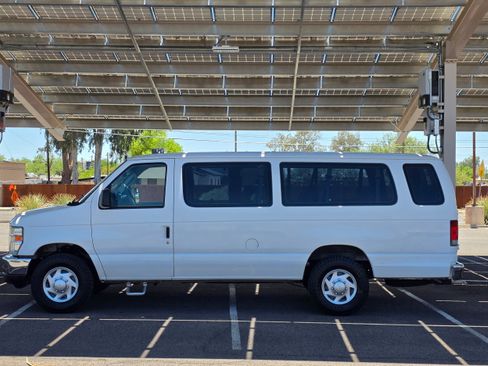 Used 2012 Ford E-350 and Econoline 350 XLT RWD image 2