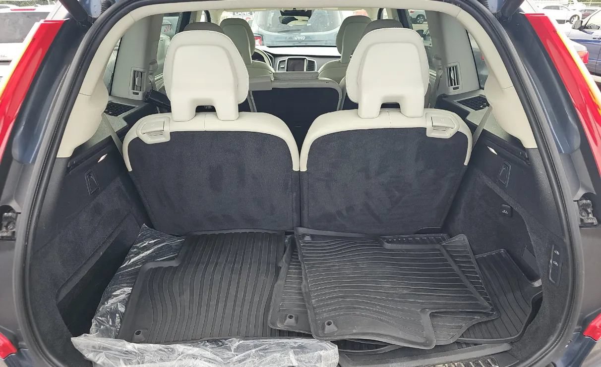 Used 2020 Volvo XC90 T8 Inscription AWD/4WD image 8