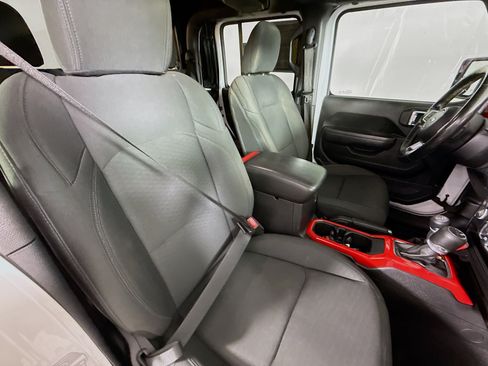 Used 2020 Jeep Gladiator Sport w/ Quick Order Package 24S AWD/4WD image 33