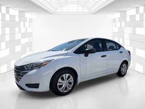 Certified 2025 Nissan Versa S w/ Trunk Package FWD image 3
