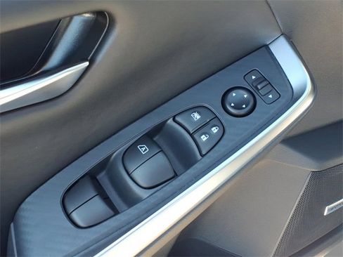 Certified 2024 Nissan Sentra SR w/ SR Premium Package image 17