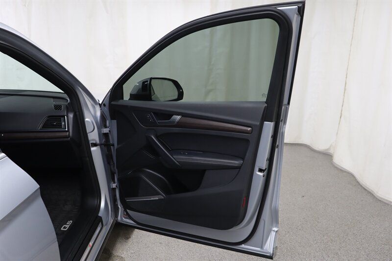 Used 2022 Audi Q5 2.0T Prestige AWD/4WD image 31