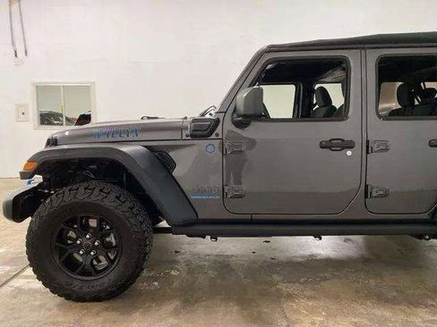 Used 2024 Jeep Wrangler Unlimited image 95