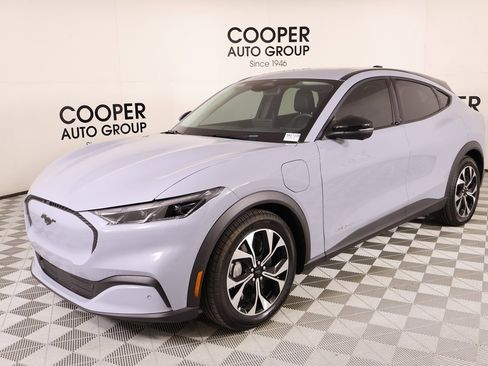 Used 2025 Ford Mustang Mach-E Select w/ Comfort Package Lite image 11