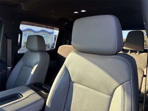 Used 2019 GMC Sierra 1500 SLT w/ SLT Premium Package image 14