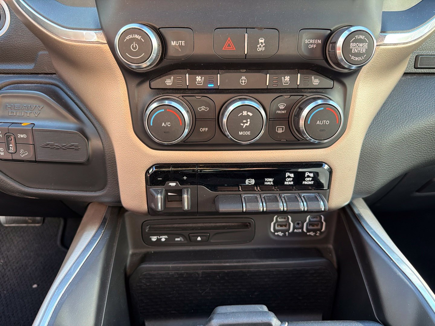 Used 2019 RAM 2500 Laramie AWD/4WD image 8