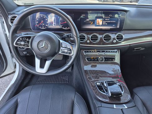 Used 2020 Mercedes-Benz E 350 4MATIC Sedan image 18