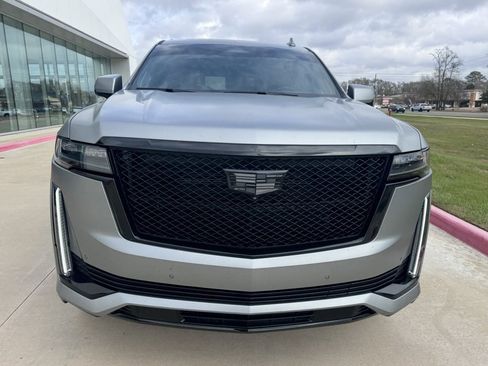 Used 2024 Cadillac Escalade Sport Platinum w/ LPO, ONYX Package image 8