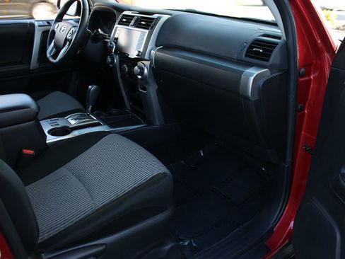 Used 2024 Toyota 4Runner SR5 image 39