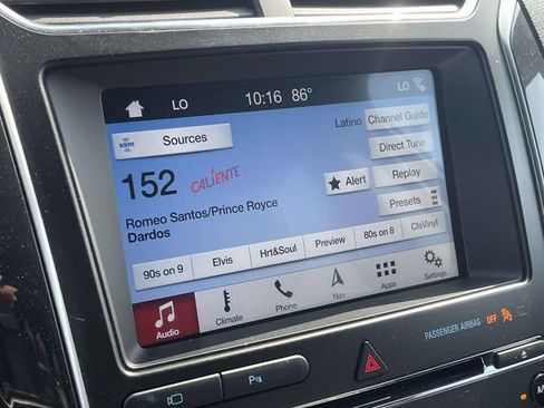 Used 2018 Ford Explorer Limited AWD/4WD image 27