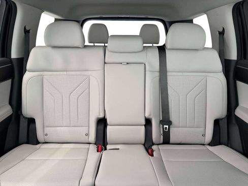 New 2026 Hyundai Santa Fe SEL image 16