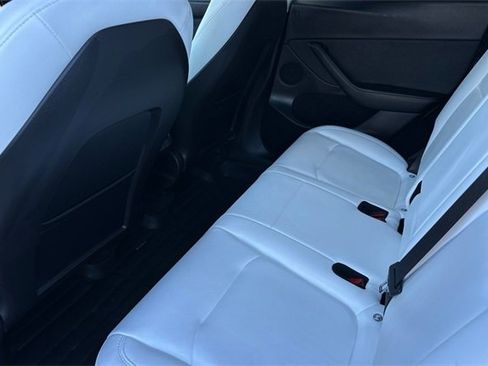 Used 2023 Tesla Model Y Performance image 13