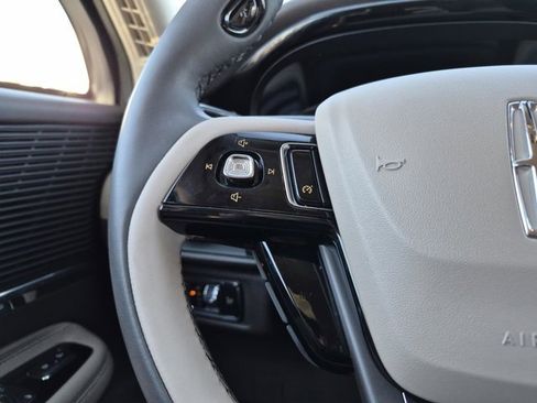 Used 2022 Lincoln Corsair FWD w/ Equipment Group 101A image 20