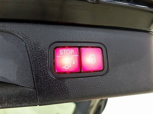 Used 2022 Mercedes-Benz GLC 43 AMG 4MATIC image 31