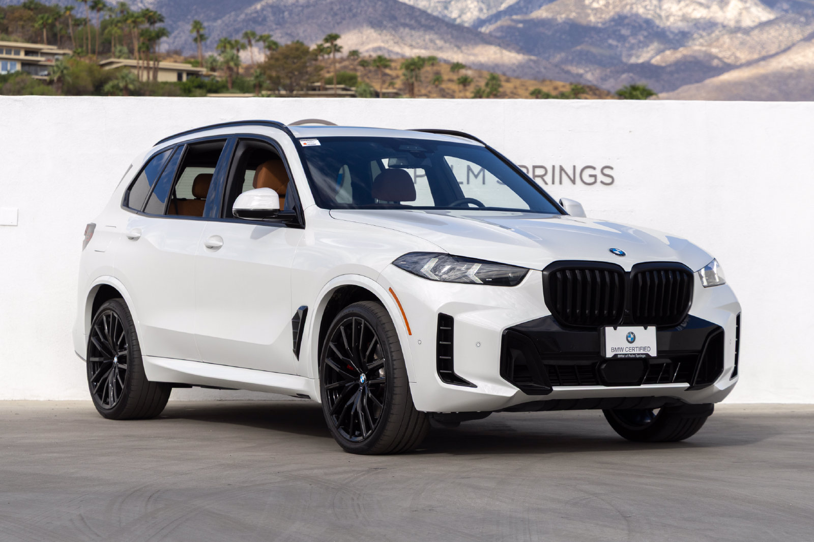 Certified 2024 BMW X5 xDrive40i w/ M Sport Package AWD/4WD image 2
