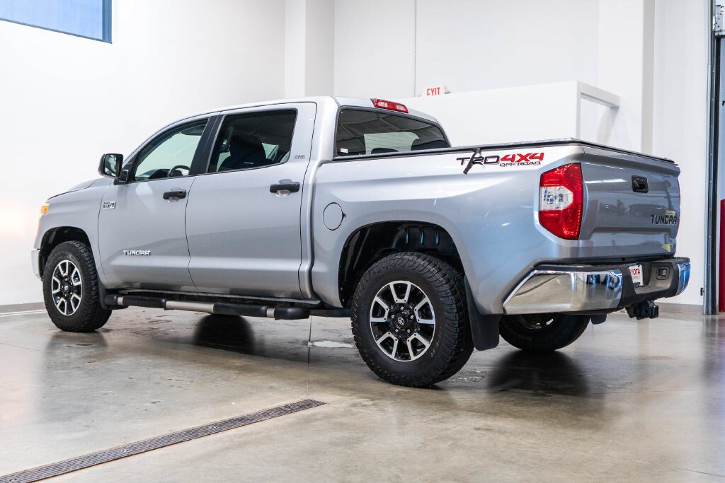 Used 2017 Toyota Tundra SR5 w/ TRD Off Road Package AWD/4WD image 7