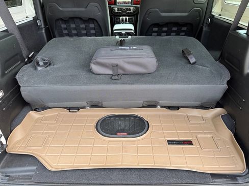 Used 2021 Jeep Wrangler Rubicon AWD/4WD image 35