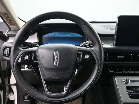 Used 2023 Lincoln Aviator AWD w/ Premium Package image 24