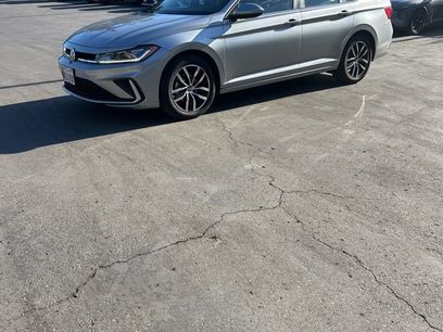 Used 2025 Volkswagen Jetta SE