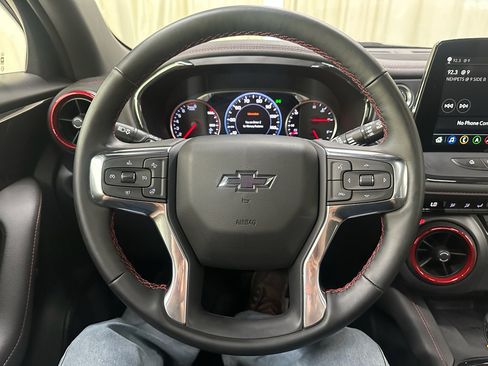 Certified 2025 Chevrolet Blazer RS w/ Enhanced Convenience Package image 25