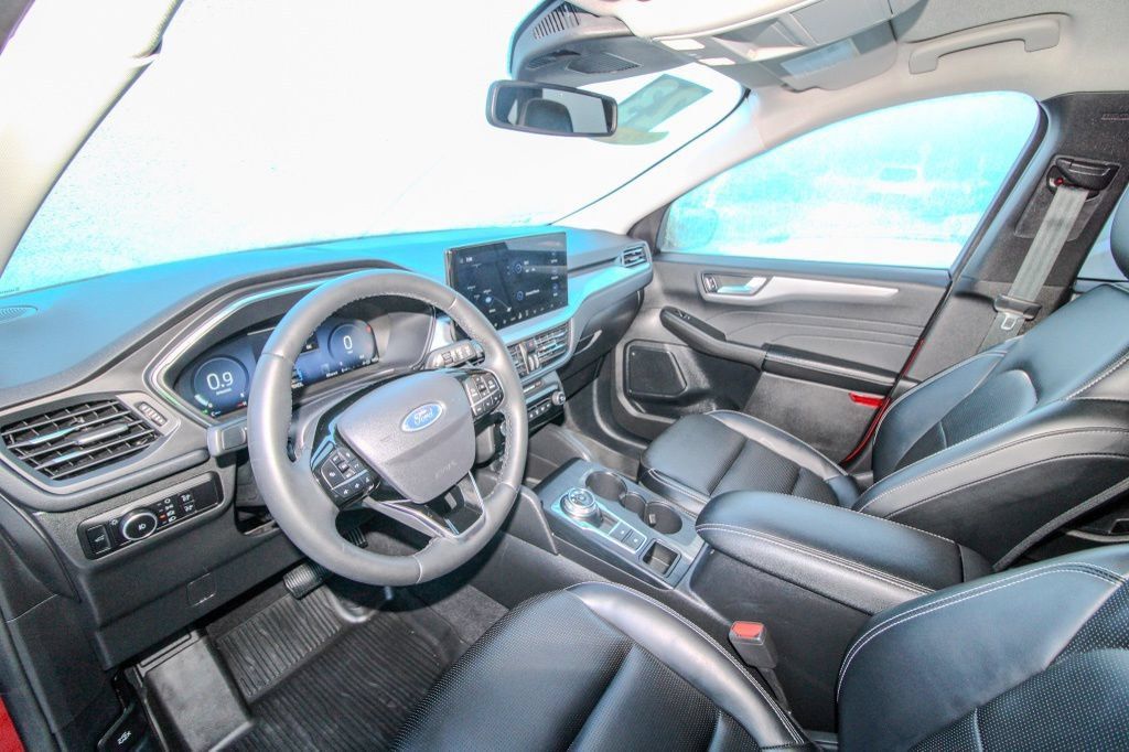 Used 2023 Ford Escape Platinum AWD/4WD image 15
