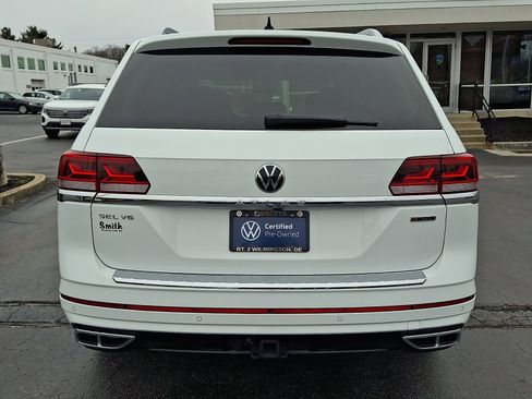 Certified 2022 Volkswagen Atlas SEL R-Line image 5