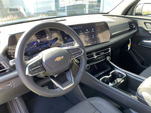 New 2026 Chevrolet Traverse LT image 14