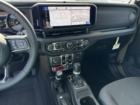 New 2025 Jeep Wrangler Rubicon w/ XTREMEE 35" Tire Package image 29