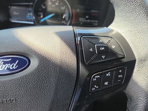 Used 2018 Ford Explorer XLT w/ Equipment Group 202A AWD/4WD image 24