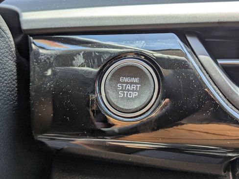 New 2026 Kia Seltos S FWD image 25