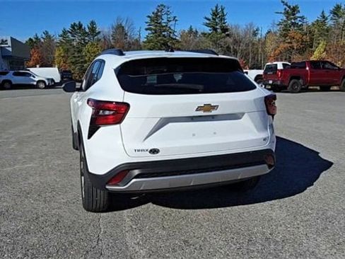 New 2026 Chevrolet Trax LT image 7