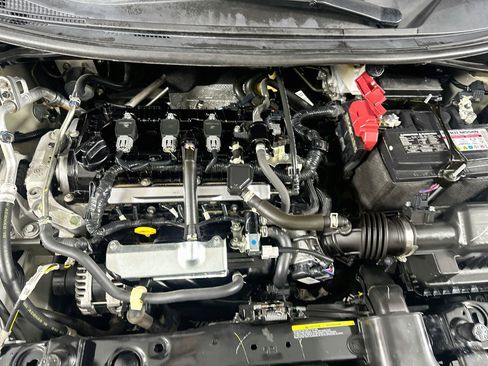 Used 2024 Nissan Versa SV FWD image 31